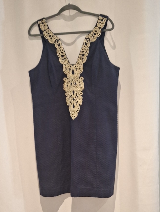 Lilly Pulitzer Dresses & Skirts - Lilly Pulitzer Navy Shift Dress with Gold Lace V-Neck Trim Size 16